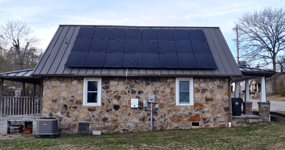 Solar on the roof of Kentuckians for the Commonwealth’s London field office in Eastern Kentucky. MACED helped KFTC go solar