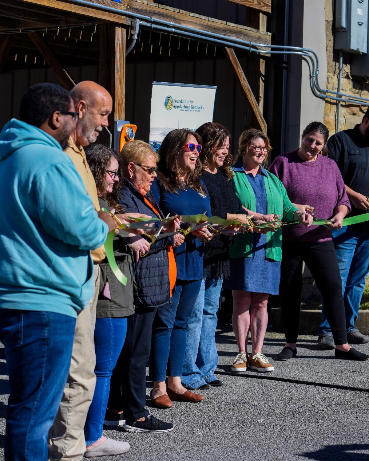 Free EV Chargers Give Drivers a New Reason to Stop in Downtown Hazard ...