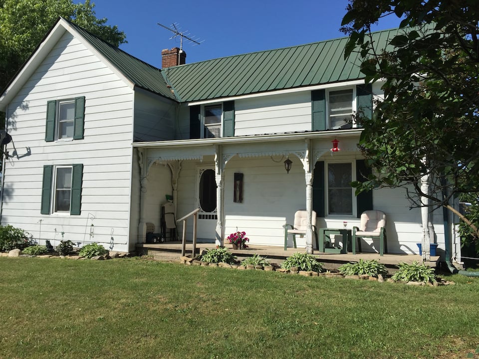 licking valley hilltop country farm house kentucky airbnb